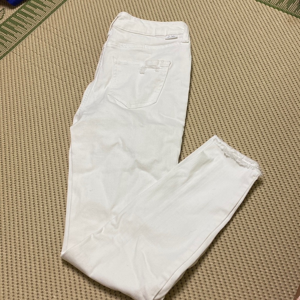 Distressed white jeans, size 1